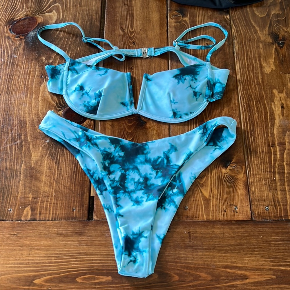 Blue Tye Dye Swim Set